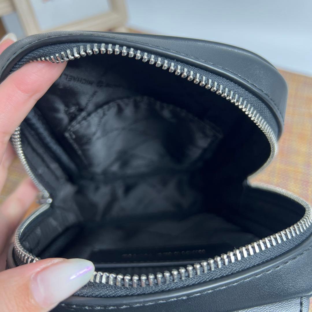 あやか ✨極美品✨MICHAEL KORS マイケルコース　ボディバッグ