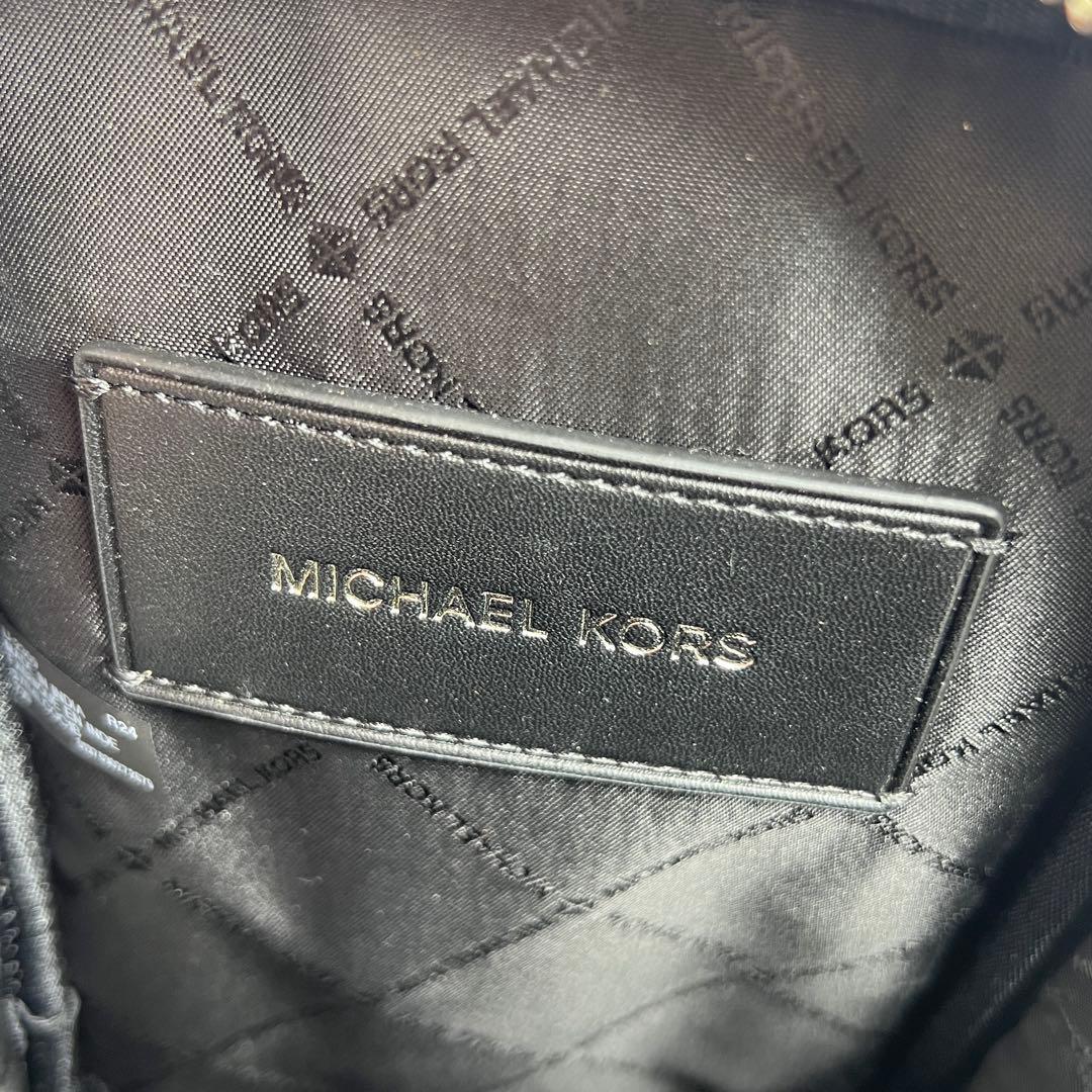 あやか ✨極美品✨MICHAEL KORS マイケルコース　ボディバッグ