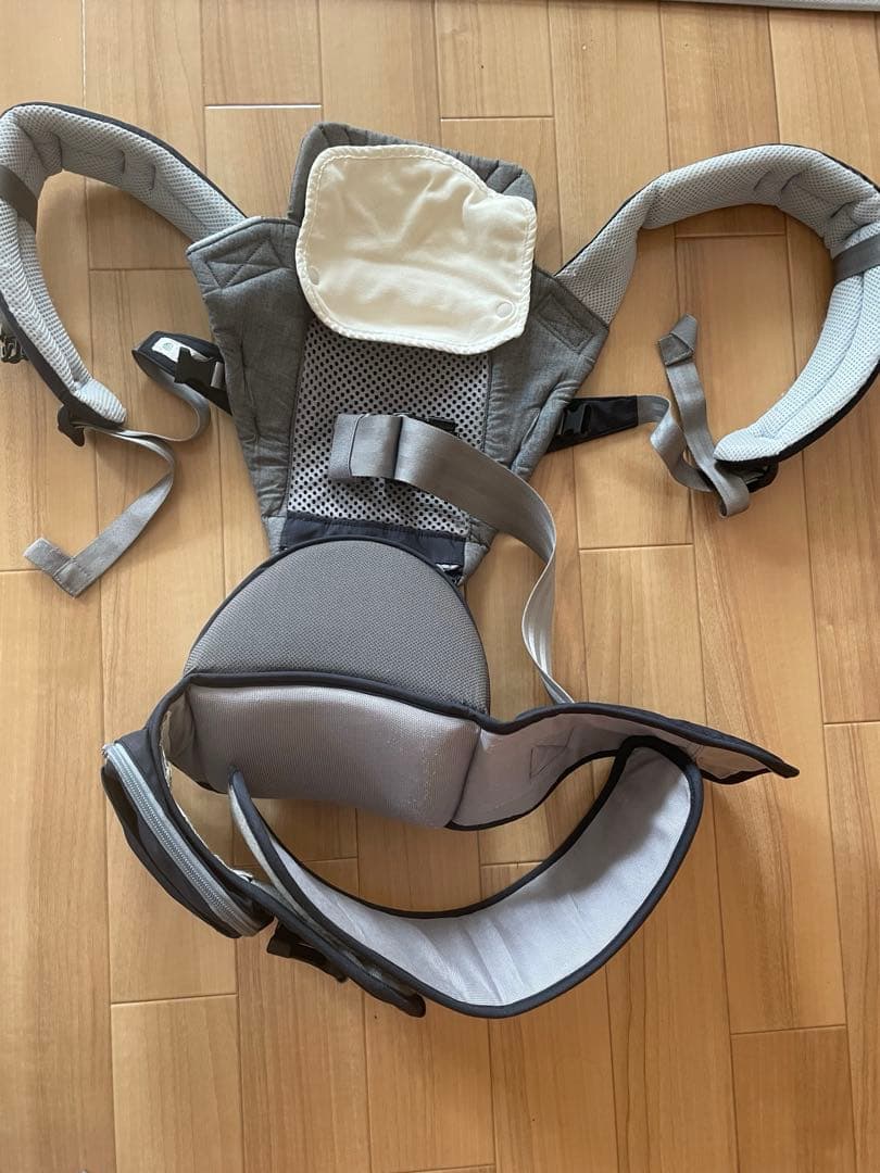ミキハウス　POGNAE　ポグネー　ベビーキャリア　ヒップシート