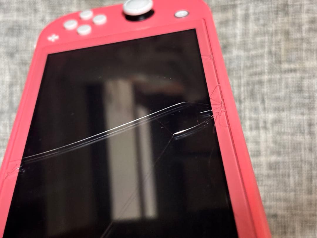 Nintendo Switch Lite ピンク（画面割れあり）