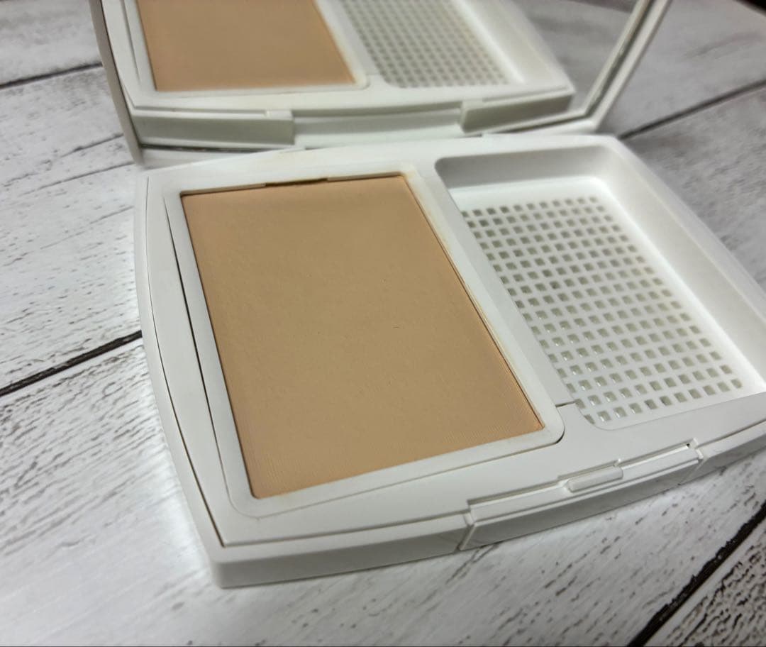 CHANEL LE BLANC ル ブラン ブライトニング コンパクト B10