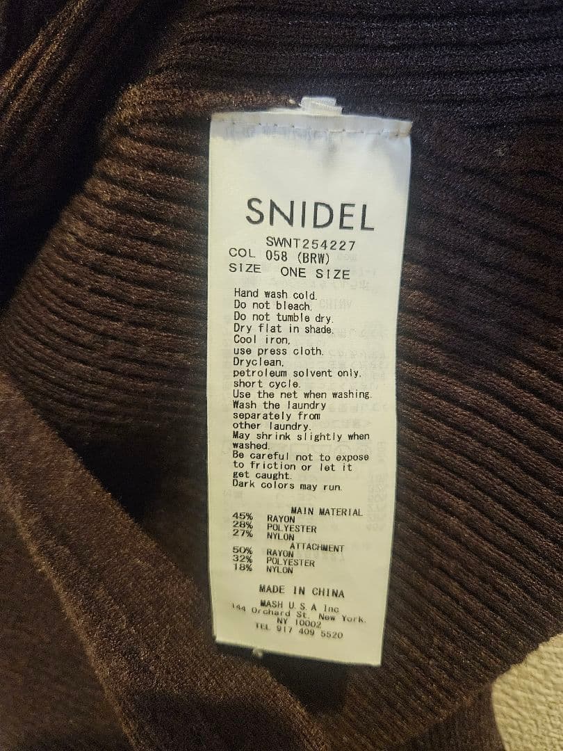 【2025AW今季新作】タイ付きニットプルオーバー SNIDEL