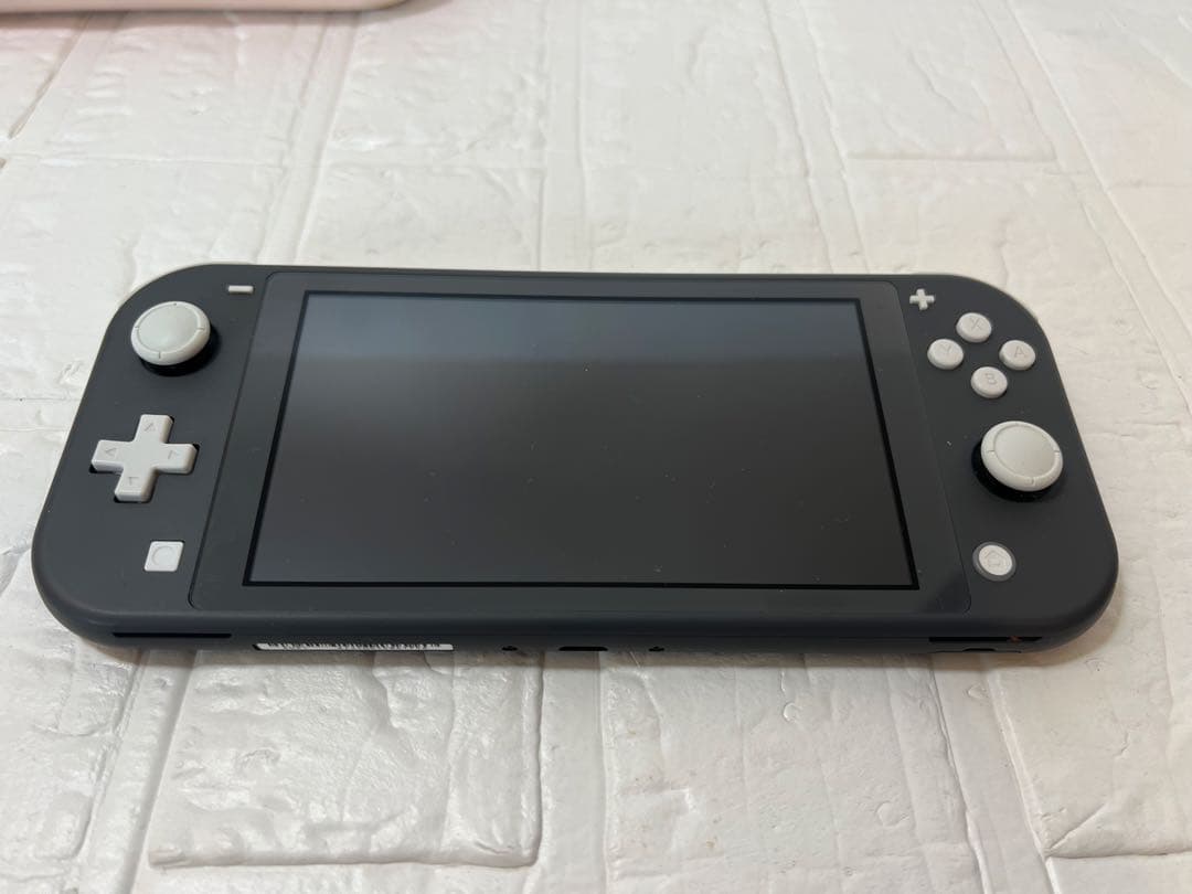 1.Nintendo Switchライト 本体 動作確認済み　グレー