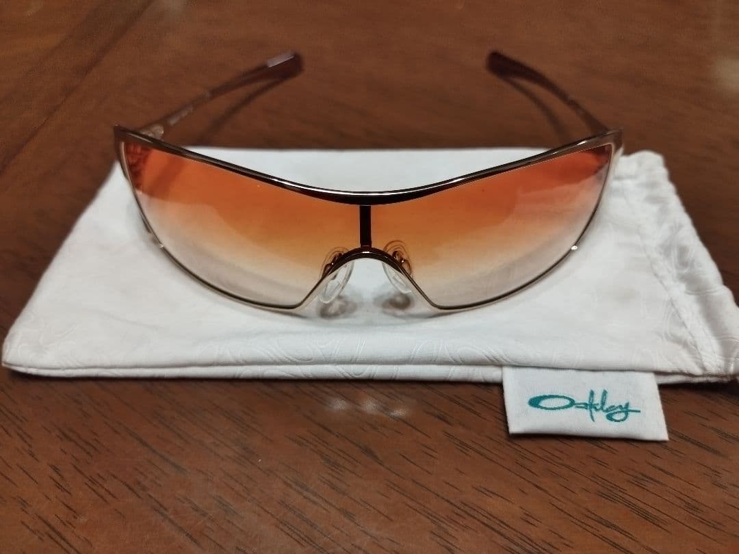 Oakley スポーツサングラス オレンジ
