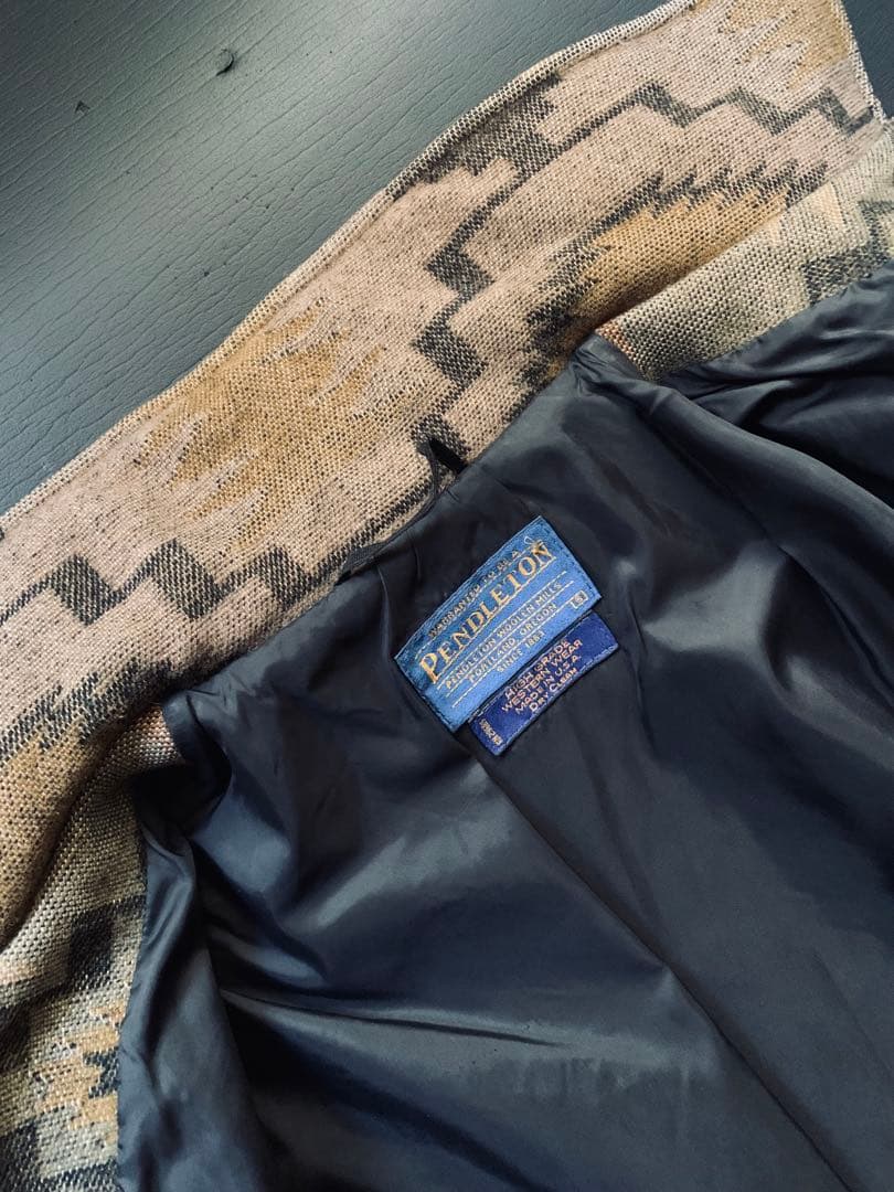 アメリカの良心！PENDLETON. シックなネイティブ柄　ブルゾン　USA製