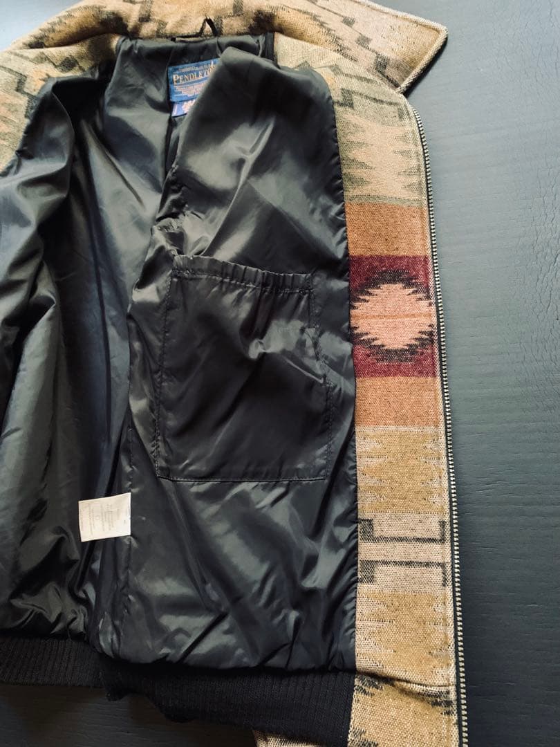 アメリカの良心！PENDLETON. シックなネイティブ柄　ブルゾン　USA製