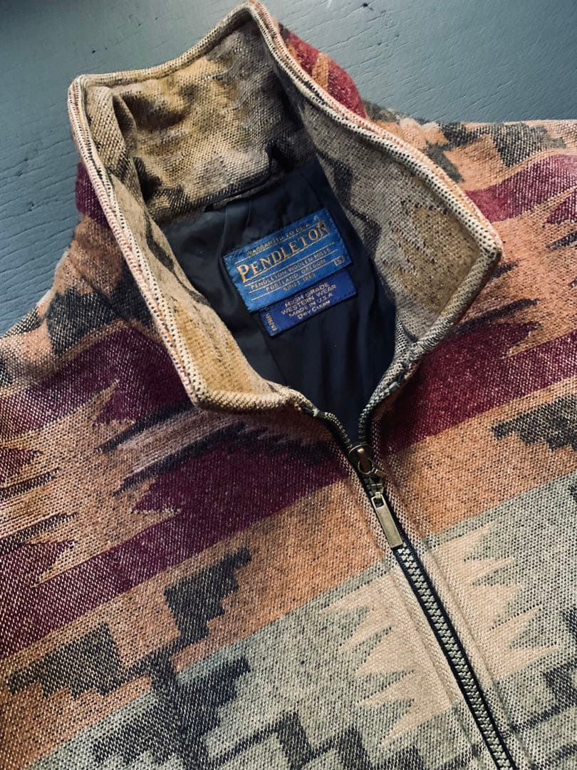 アメリカの良心！PENDLETON. シックなネイティブ柄　ブルゾン　USA製