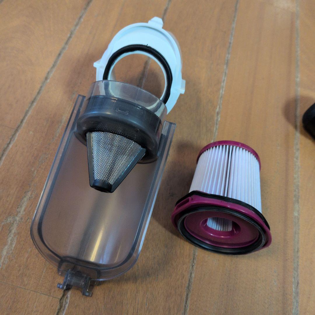 ★本日限定値引き中古美品 大人気Sharkコードレスクリーナー LC400JWH