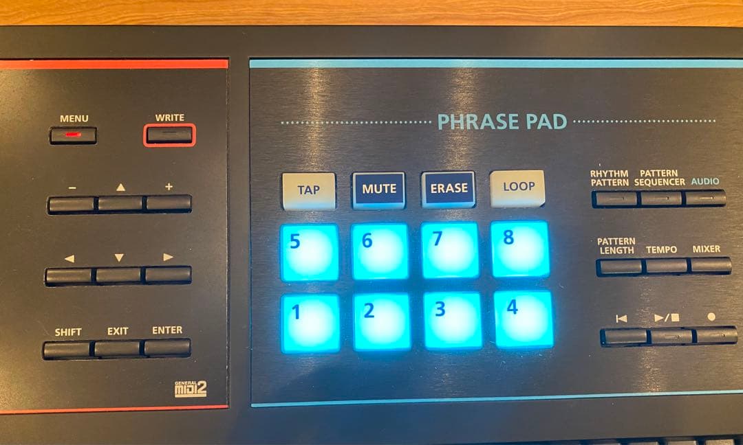 Roland JUNO-DS61B シンセサイザー　限定ブラックカラー