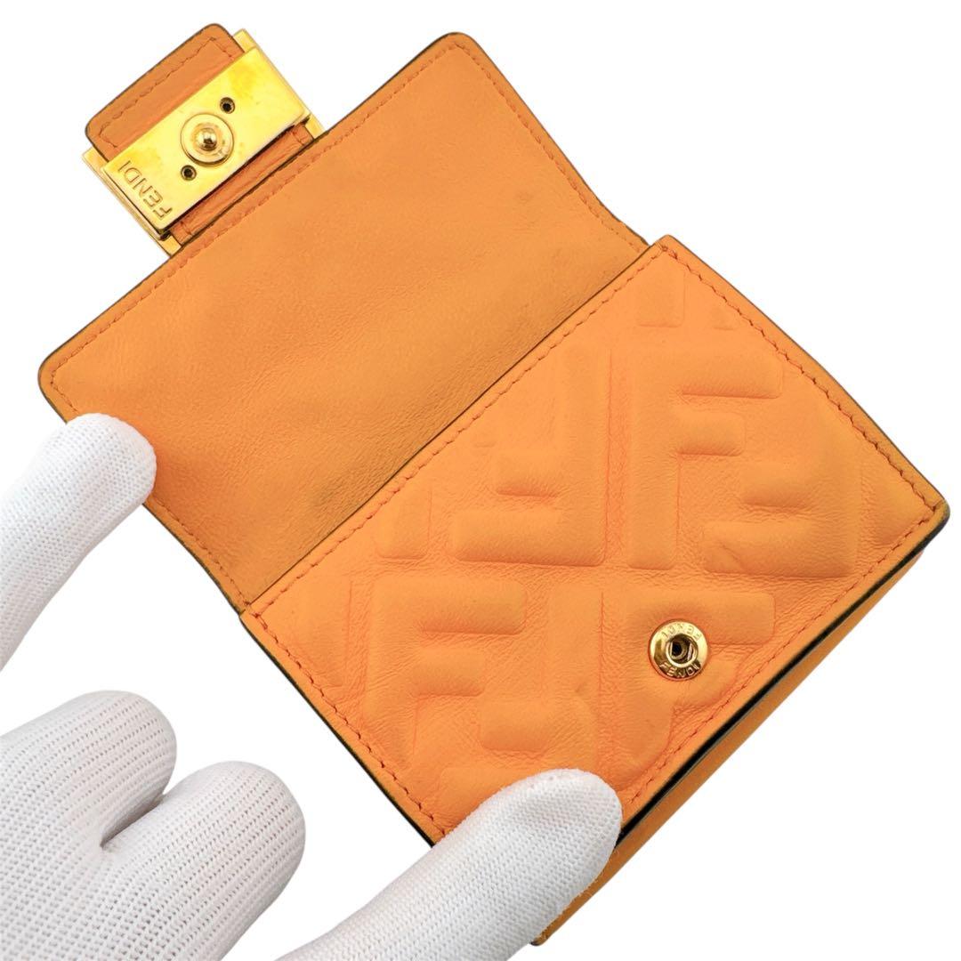 フェンディ レザー ズッカ エンボス FF柄 バゲット マイクロ 三つ折り財布