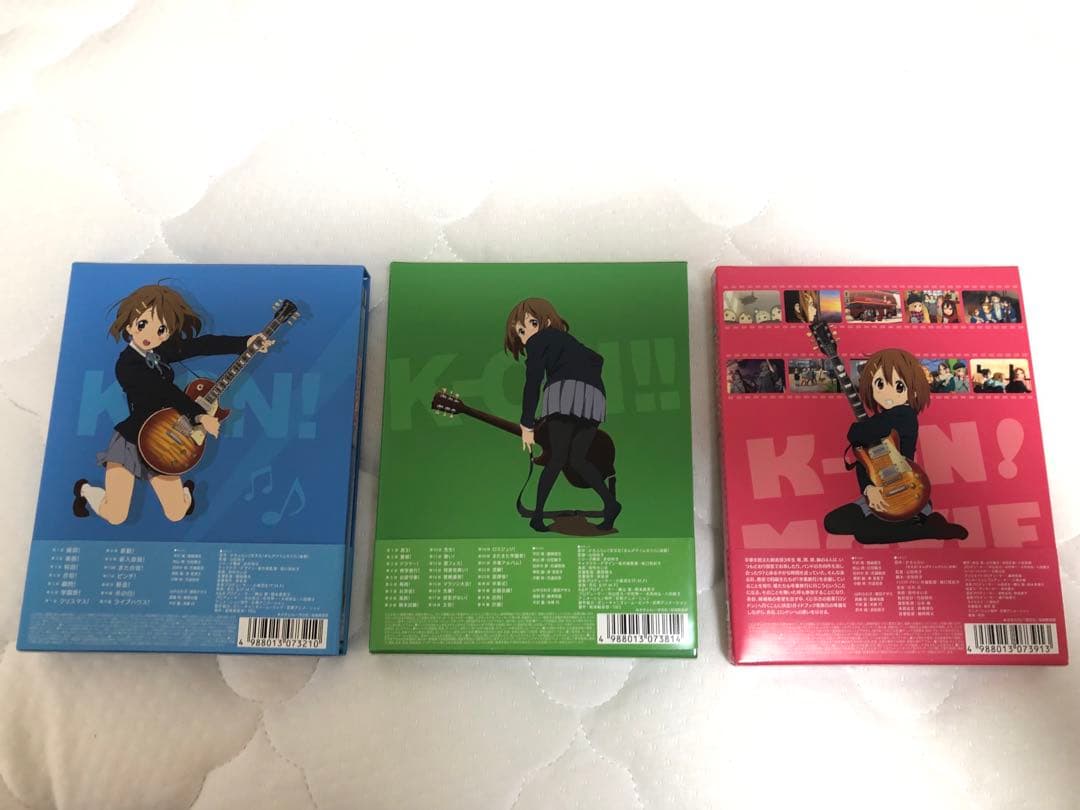 けいおん！　DVD3枚セット　缶バッジ　うちわ付き