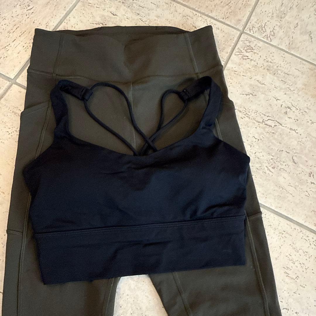 lululemonセットアップ クロスバックブラトップ カーキレギンス