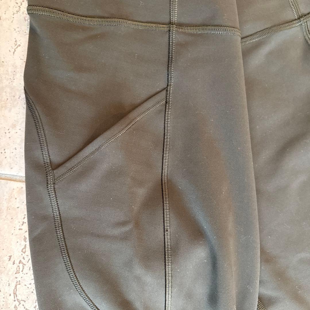 lululemonセットアップ クロスバックブラトップ カーキレギンス