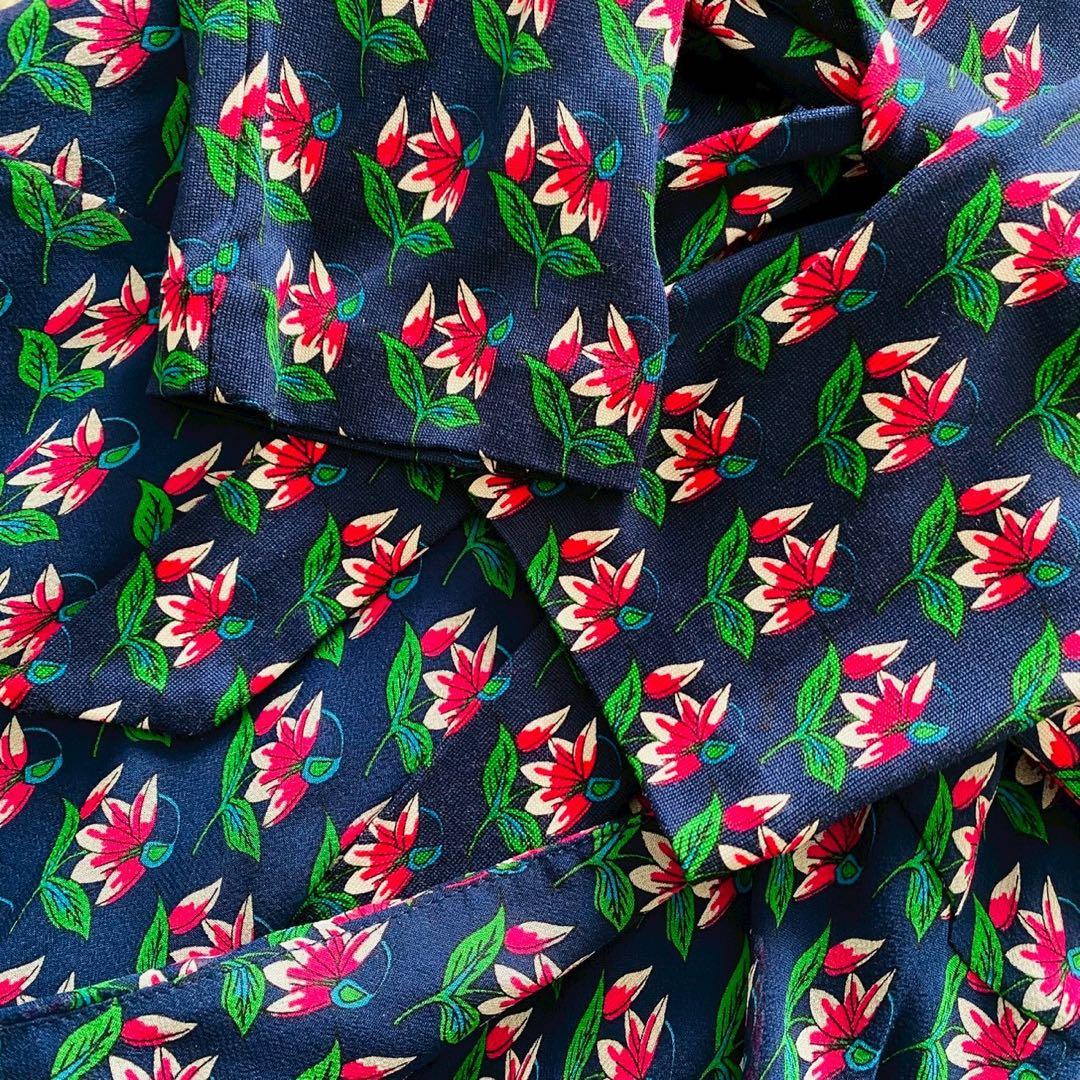 DVF●極美品●シルク100% 総花柄カシュクールIRINAラップワンピース M