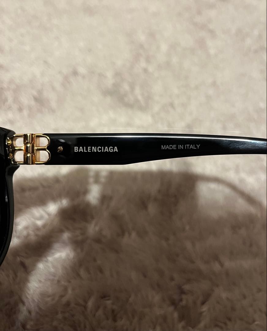 BALENCIAGAサングラス