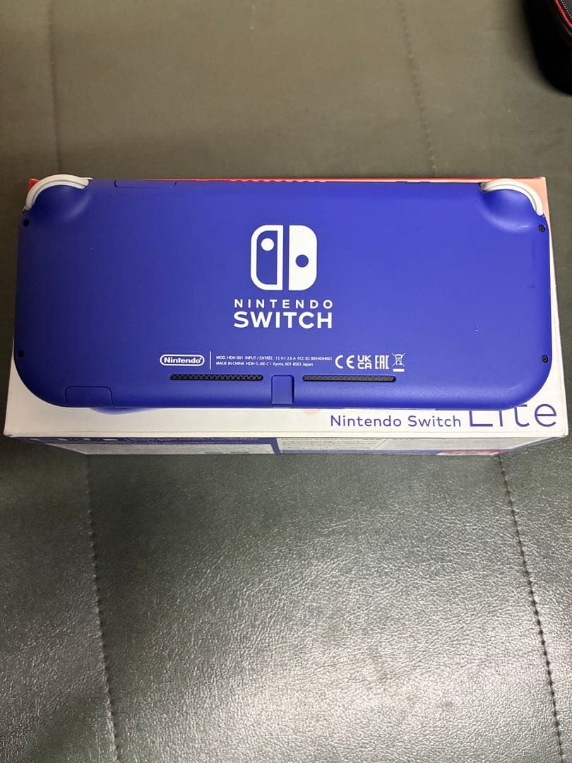 Nintendo Switch Lite ブルー　ソフト3本ケース付き