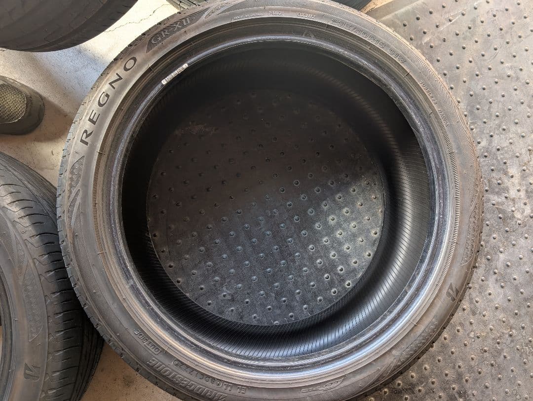 【T.B】中古REGNO GRXⅡ235/40R18 4本　2022年