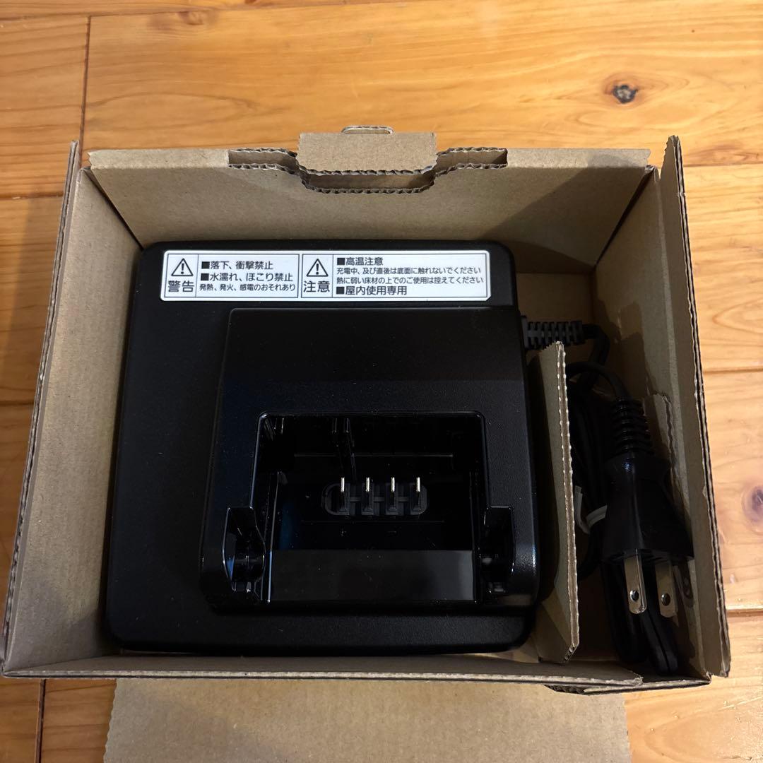 【極美品】NKJ075Z1 A 充電器　バッテリー　パナソニック　自転車充電器