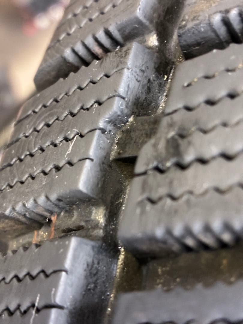 ハイエース キャラバン スタッドレス ４本 195/80R15 107/105L