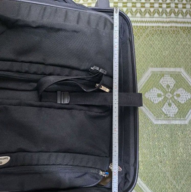 Samsonite 黒 キャリーケース 中型