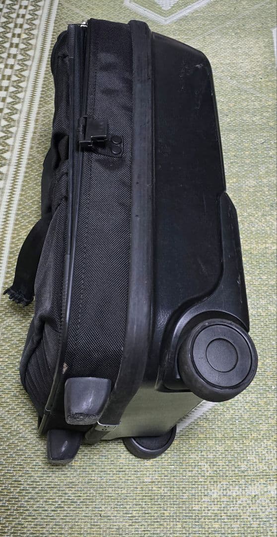 Samsonite 黒 キャリーケース 中型