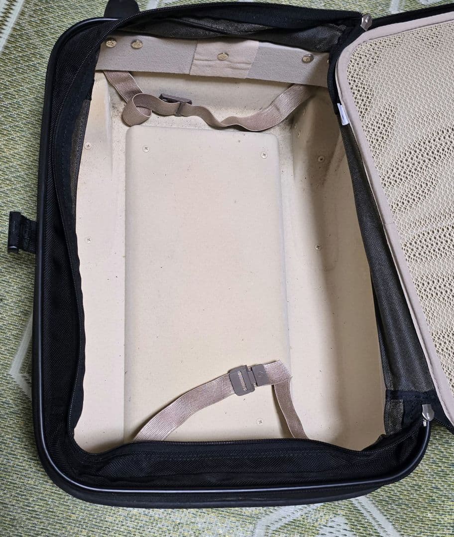 Samsonite 黒 キャリーケース 中型