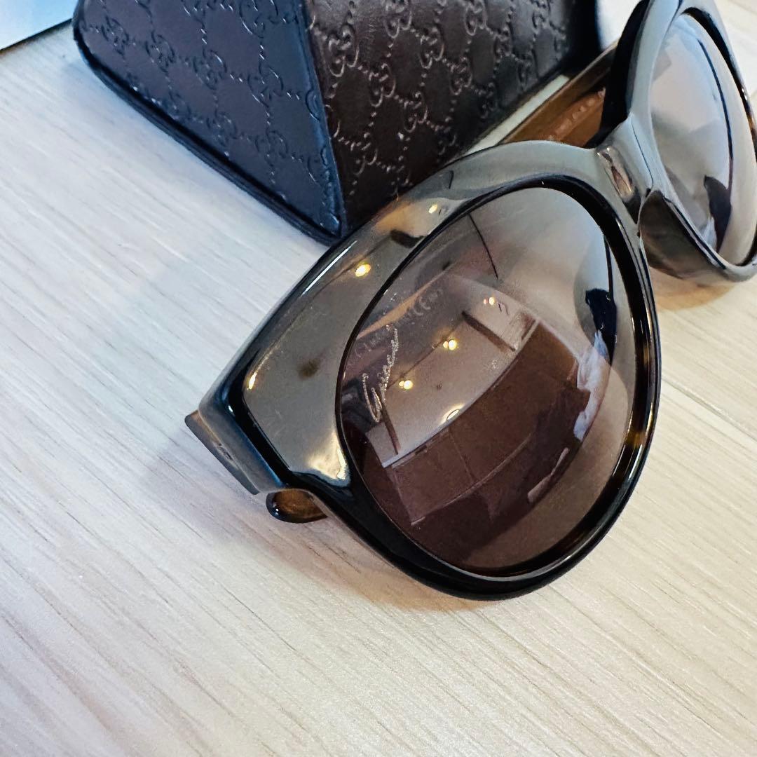 マ*ん様 GUCCI サングラス ケース付き
