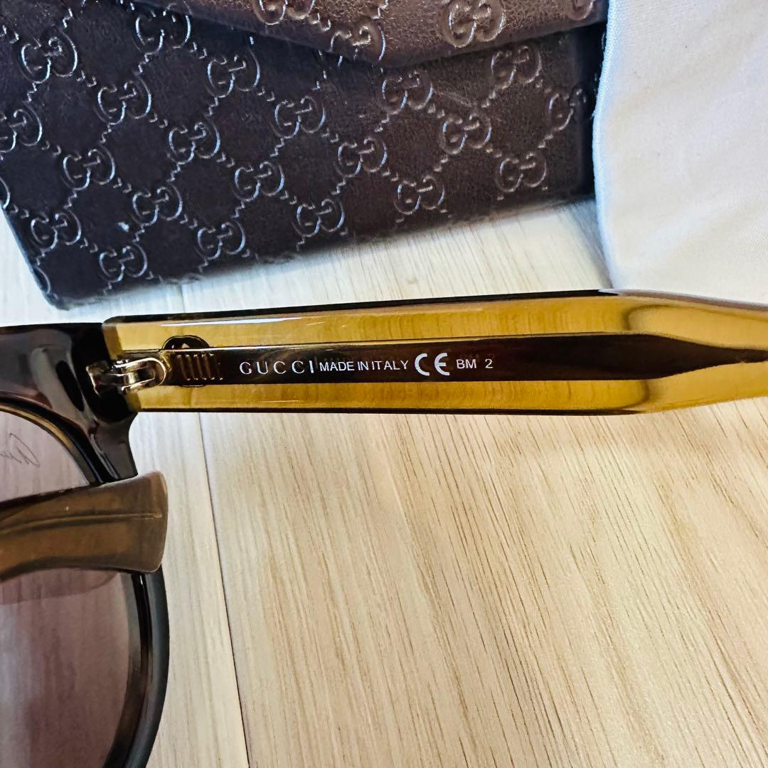 マ*ん様 GUCCI サングラス ケース付き