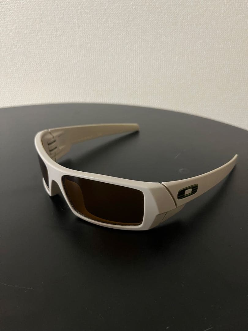 OAKLEY サングラス ホワイト フレーム　最終値下げ‼️早い者勝ち‼️