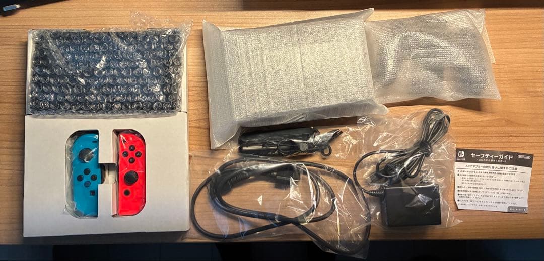 Nintendo Switch 本体 青/赤 ジョイコン付 保護フィルムおまけ付