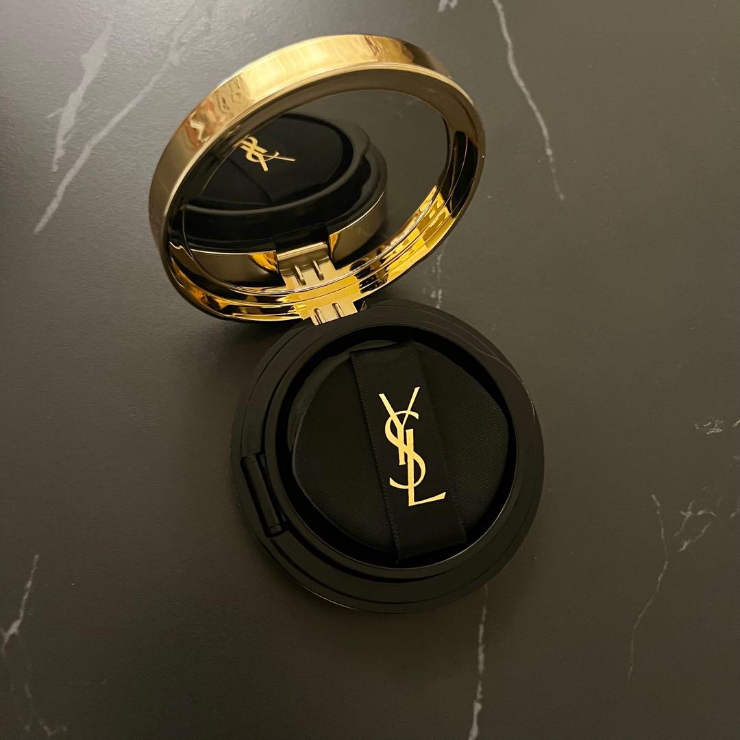 YSL ラディアント タッチ グロウパクト B10