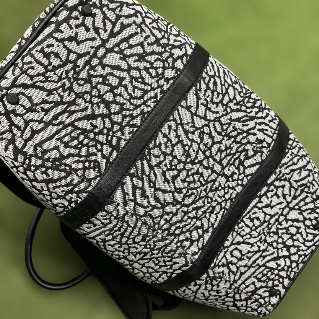 美品　JORDAN ICON ダッフルバッグ25L