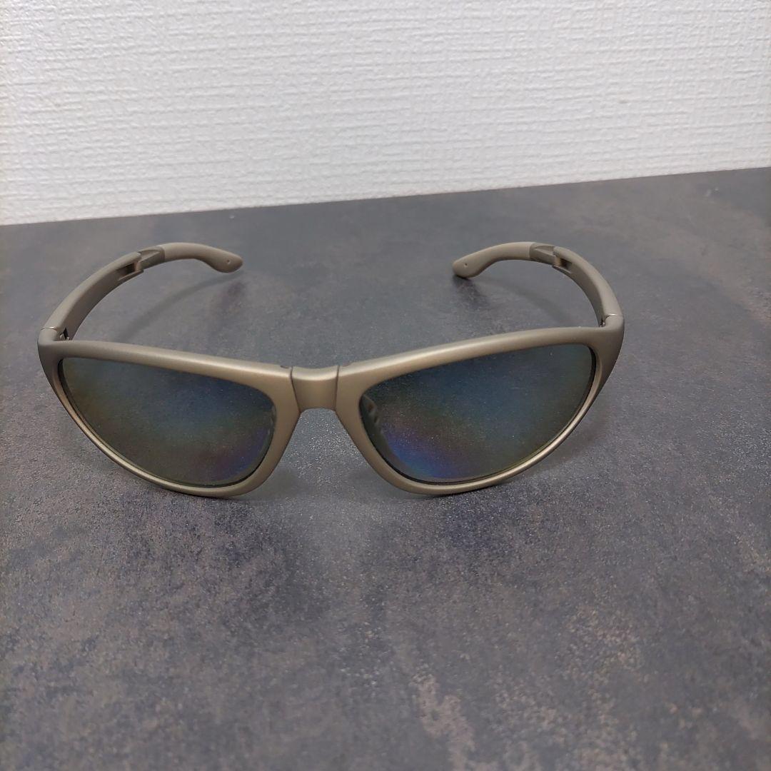 美品　モンベル トレッキンググラスサングラス ライトグレー シルバー