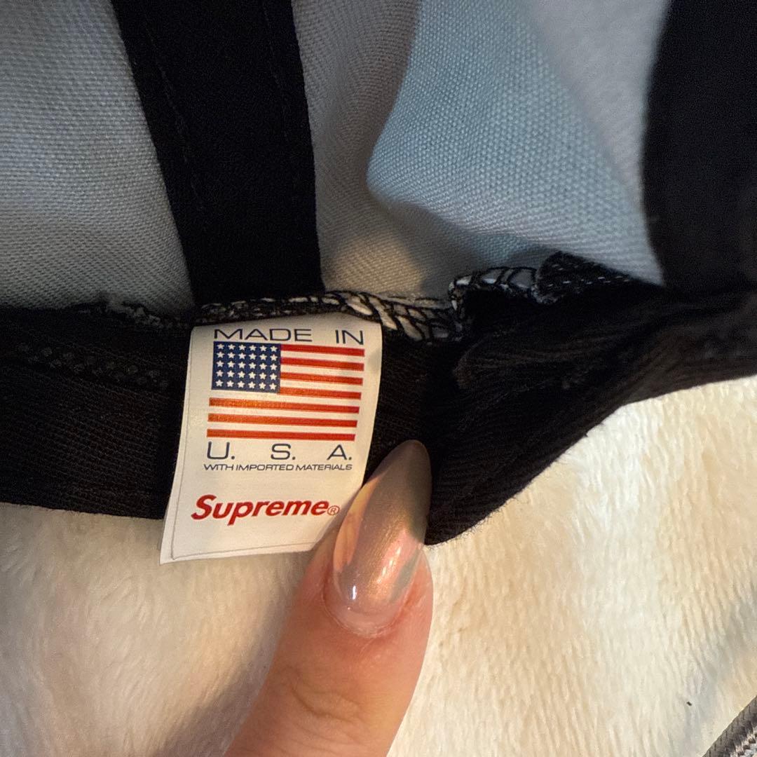 未使用　確実正規品　SUPREME 刺繍キャップ 黒