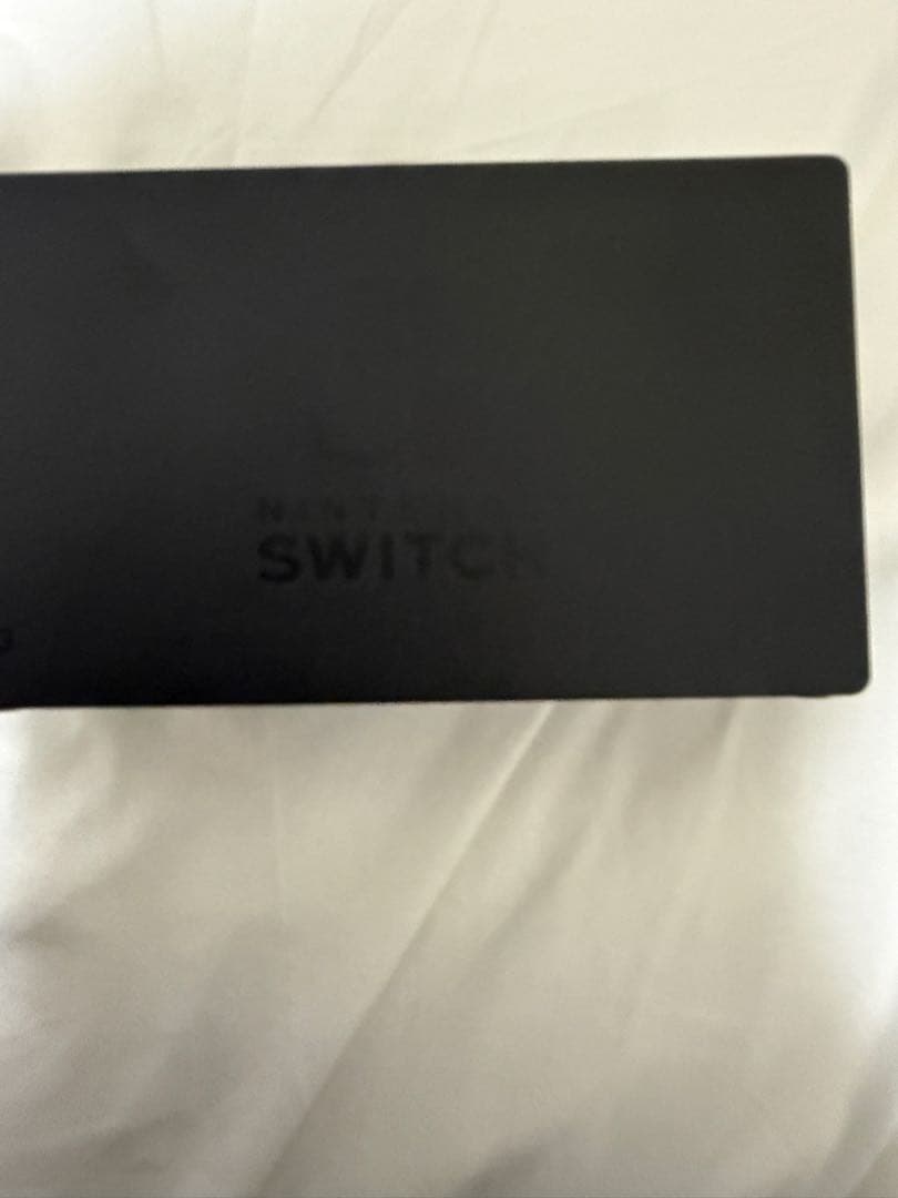 V*e様 任天堂Switch本体 箱無し 付属品あり 美品
