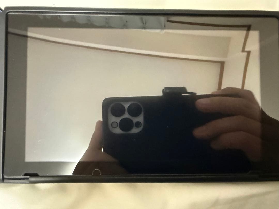 V*e様 任天堂Switch本体 箱無し 付属品あり 美品