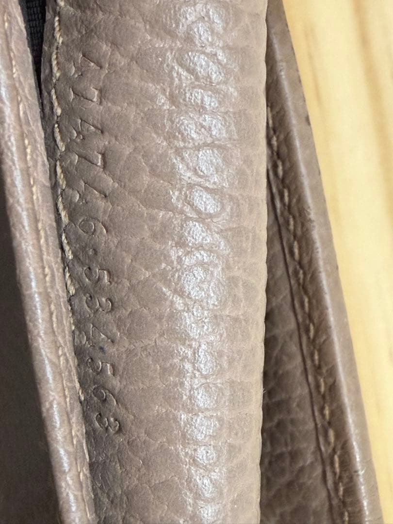 値下げ GUCCI ブラウンレザー三つ折り財布