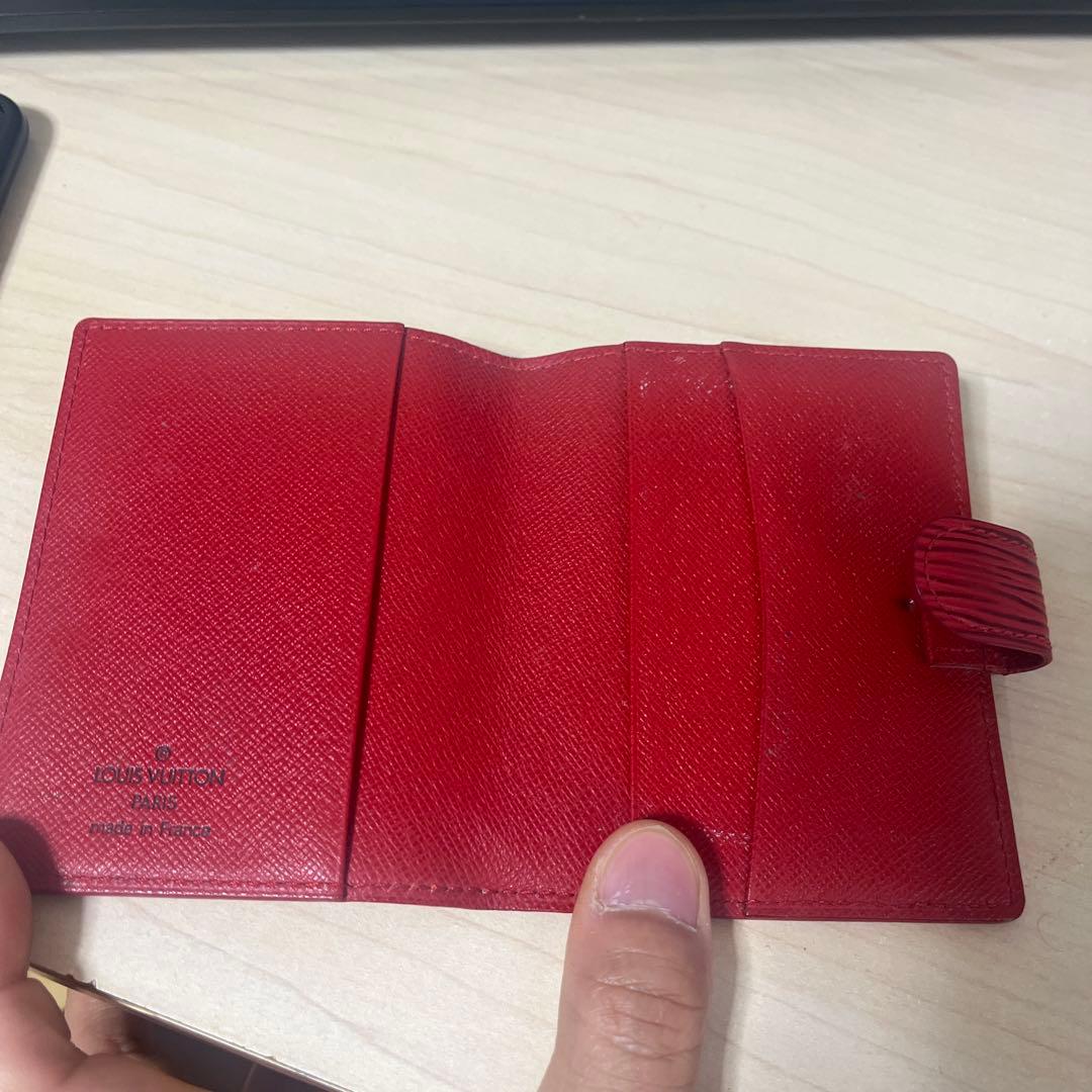 Louis Vuitton エピレザー 名刺入れ レッド