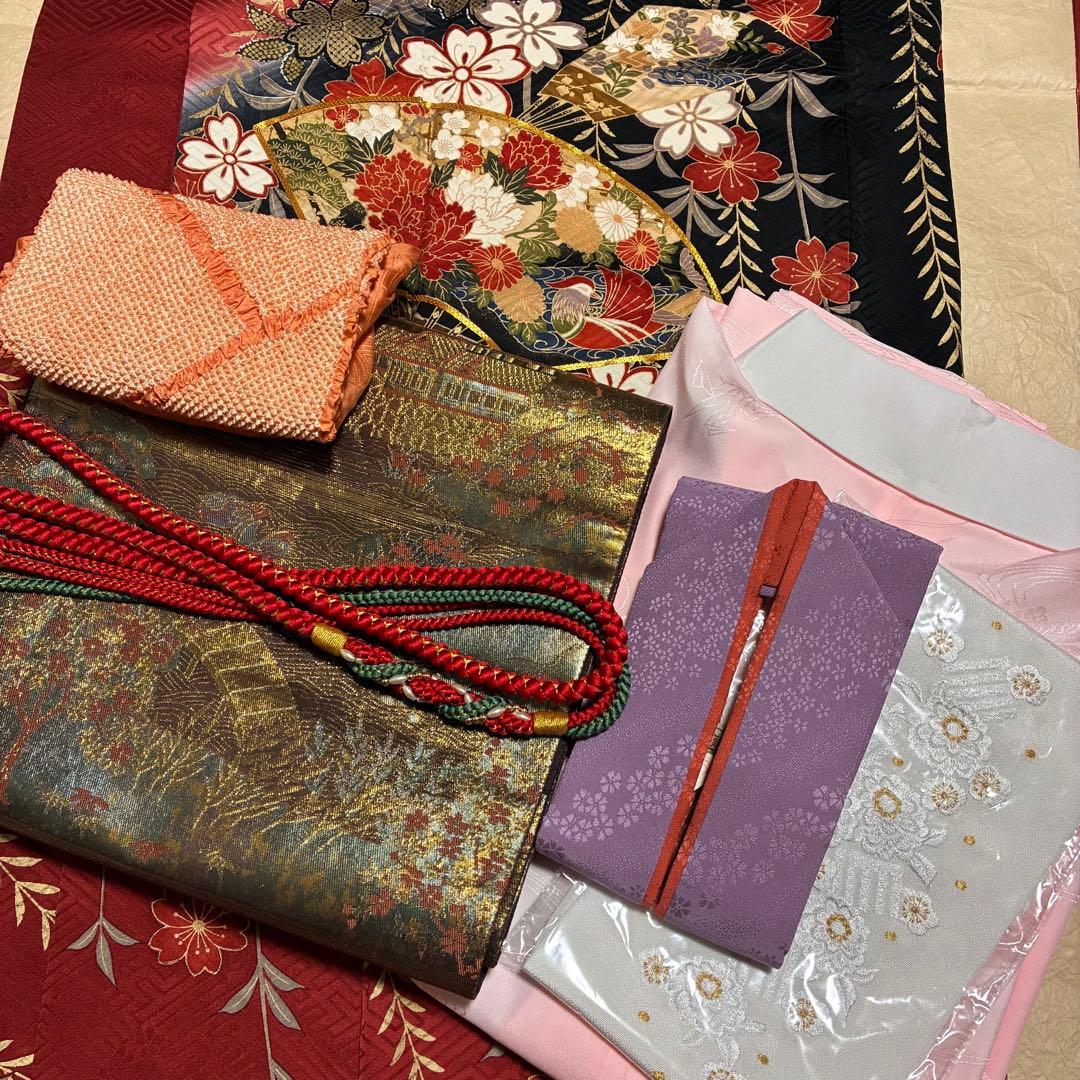 【振袖・長襦袢セット】豪華古典振袖 赤地 金彩金駒刺繍 扇面四季花紋