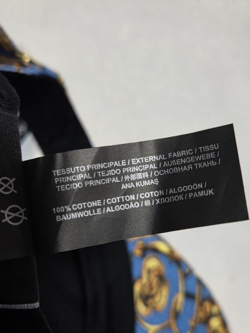 ♂♀新品・キャップ【Versace Jeans Couture】バロック柄　青
