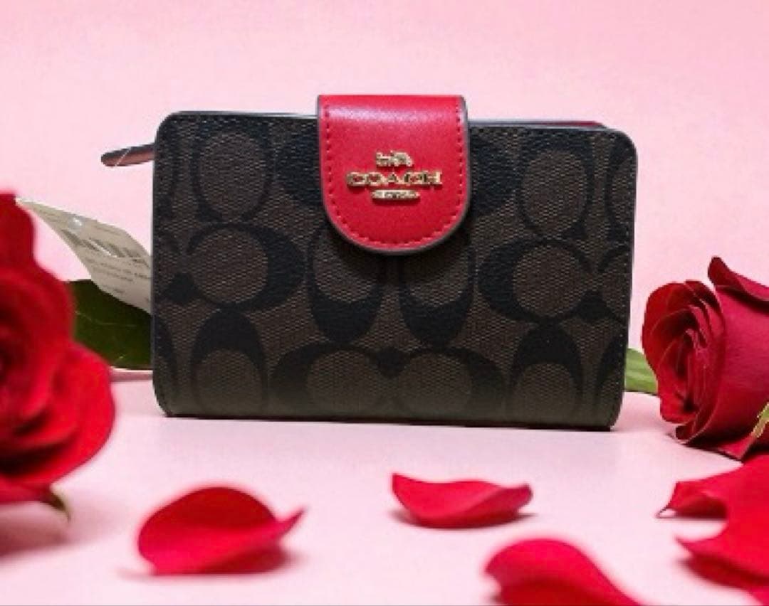 【新品】COACH 二つ折り財布ブラウン/レッドシグネチャー