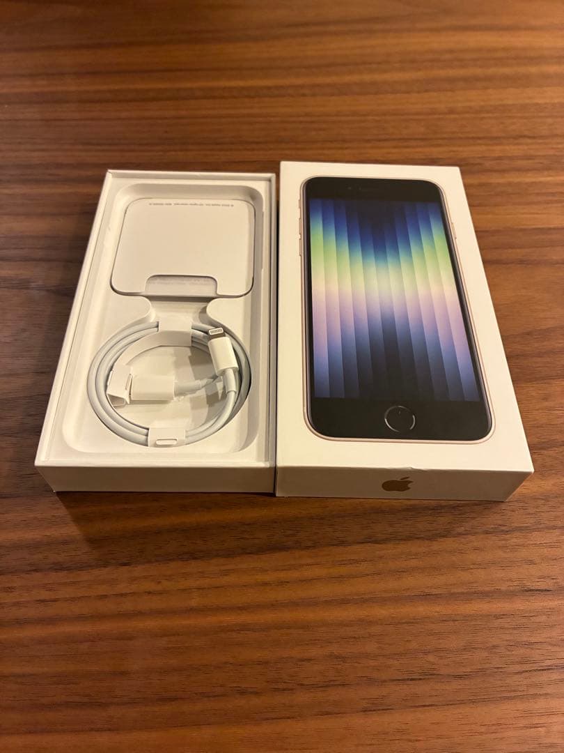 【美品】iPhone SE 第3世代 128GB スターライト SIMフリー