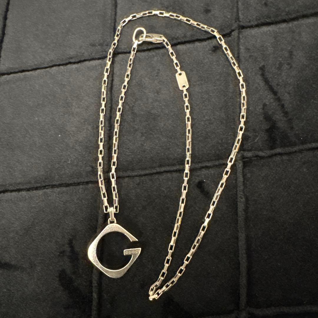 GUCCI Gロゴペンダント ネックレス