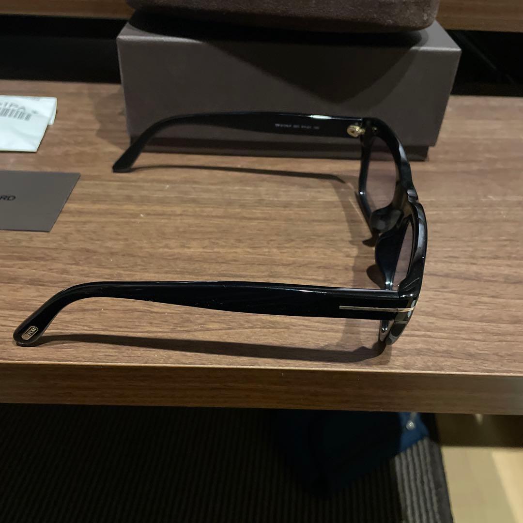 美品トムフォード ライトカラー サングラス TOM FORD FT5178F