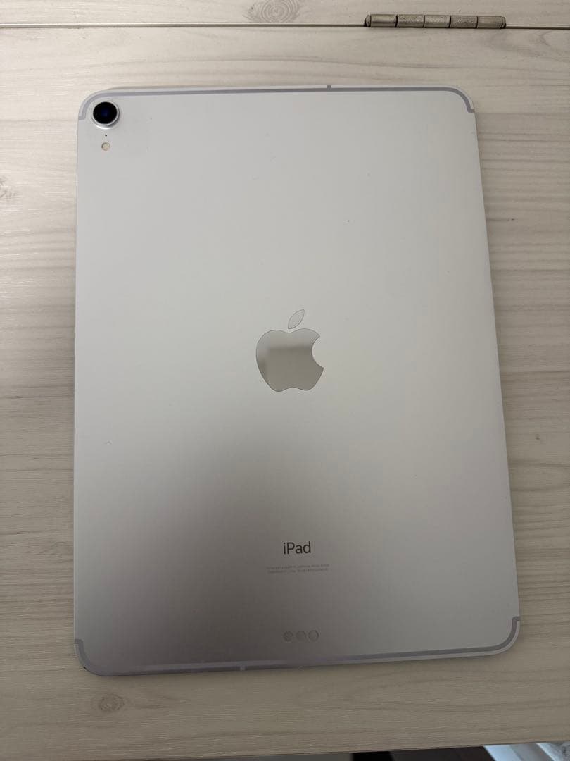 iPad Pro11インチ第一世代シルバーWi-Fi+Cellular モデル