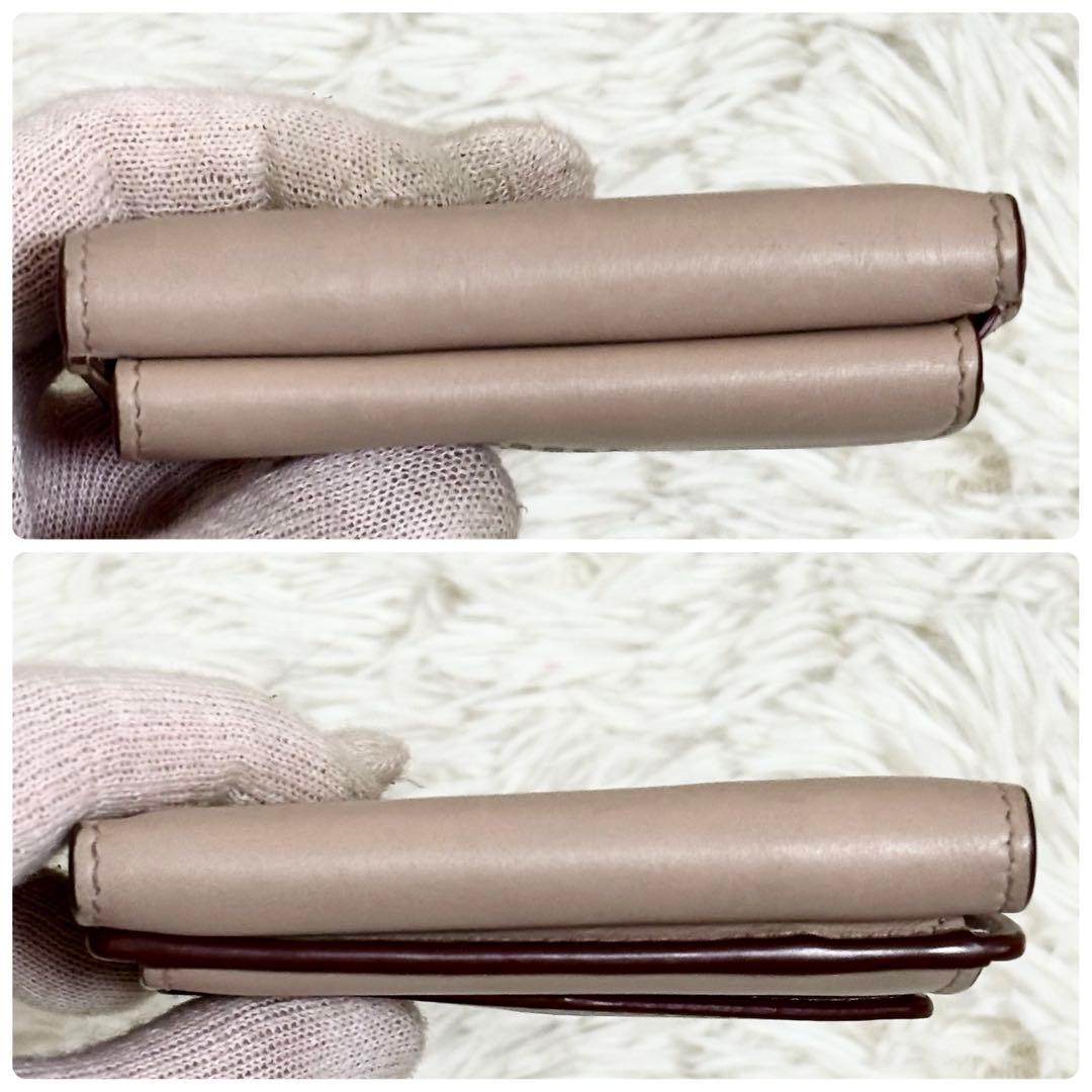 現行 美品✨ミュウミュウ 三つ折り財布 コード/コニャック　コンパクト　レザー