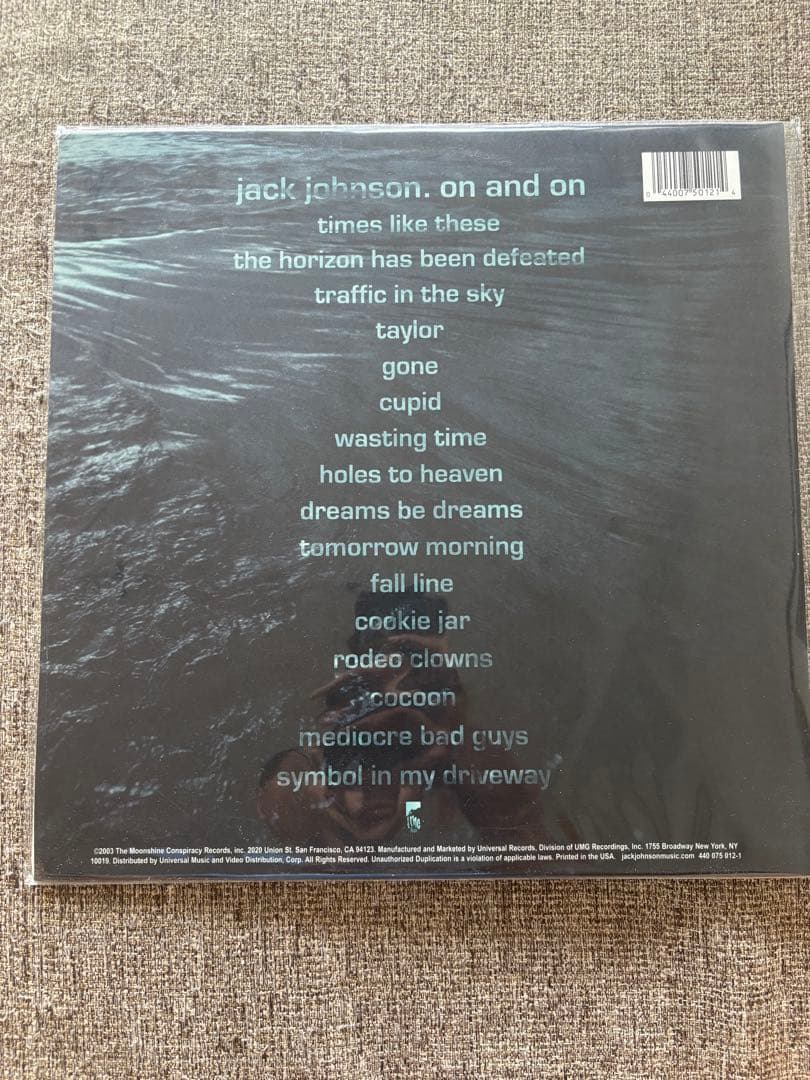 ジャックジョンソン　US初回レコード　on and on