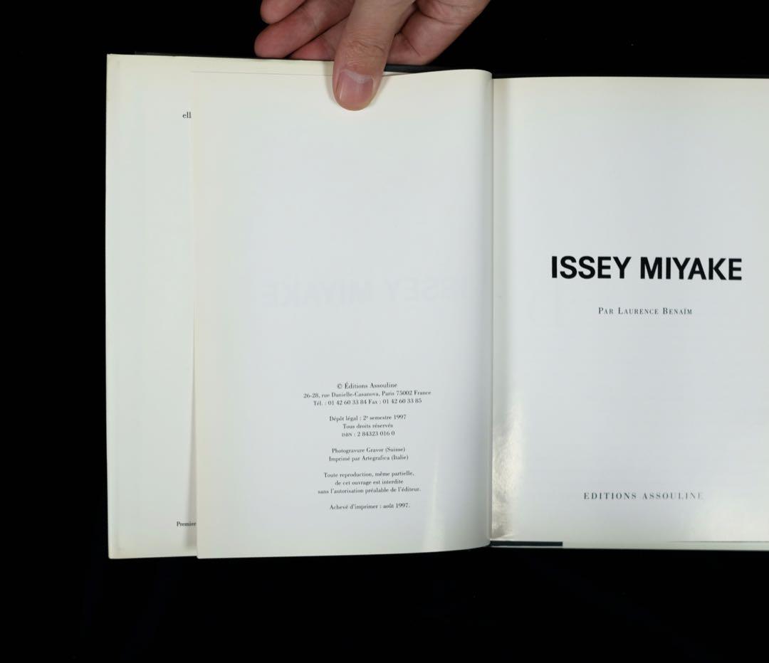 ISSEY MIYAKE 三宅一生 作品集 Assouline刊
