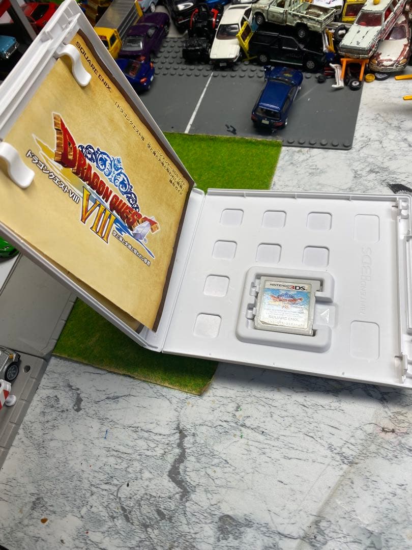 3DS ドラゴンクエストVIII 空と海と大地と呪われし姫君　カセット