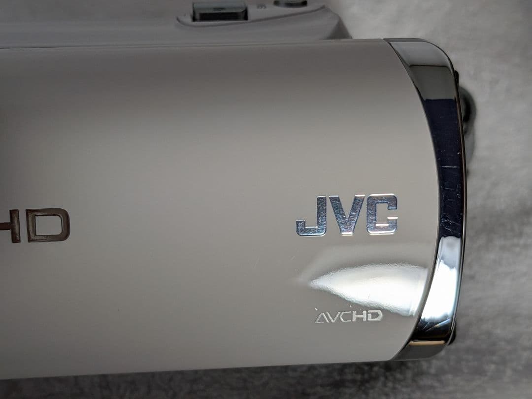 美品で人気の白、JVC FULL HD ビデオカメラ 40倍光学ズーム 本体